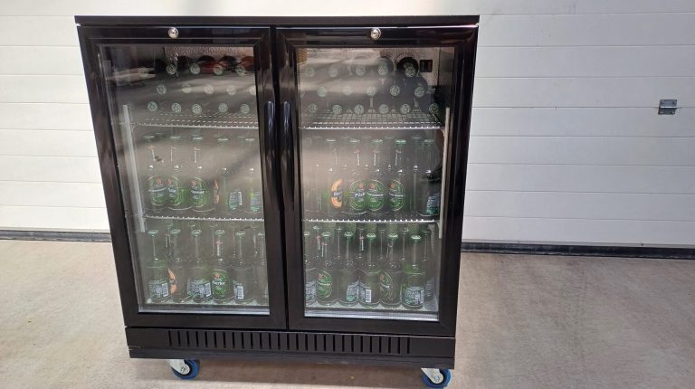 Drankkoelkast 2 deuren Om de drank koud te zetten